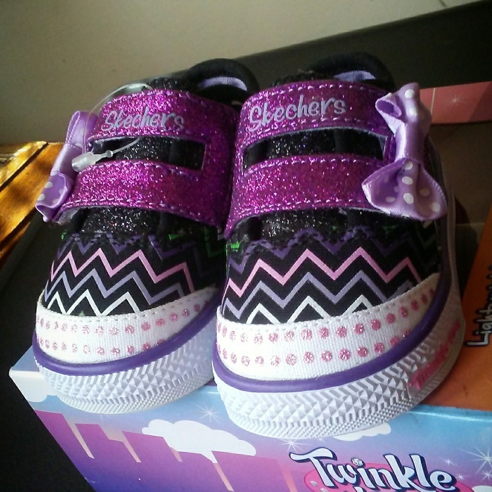 LAST PAIR💖💜 Twinkle Toes by Skechers - Picture 2 of 8